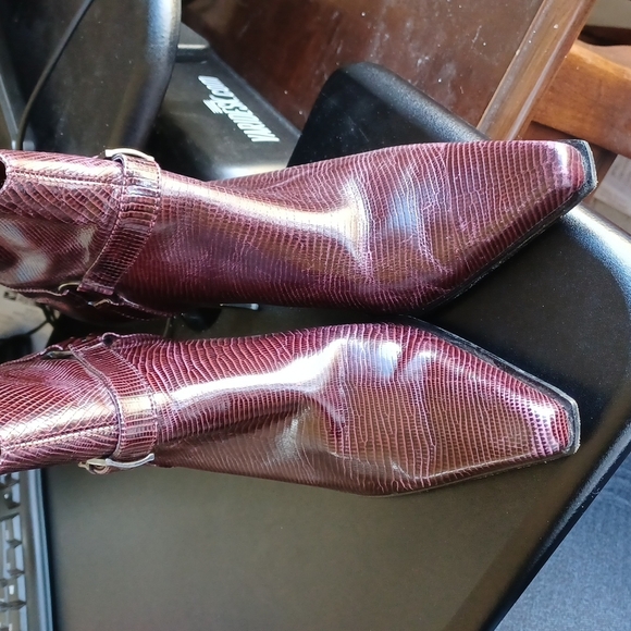 Antonio Melani Landon Leather Women’s Booties - Picture 2 of 8